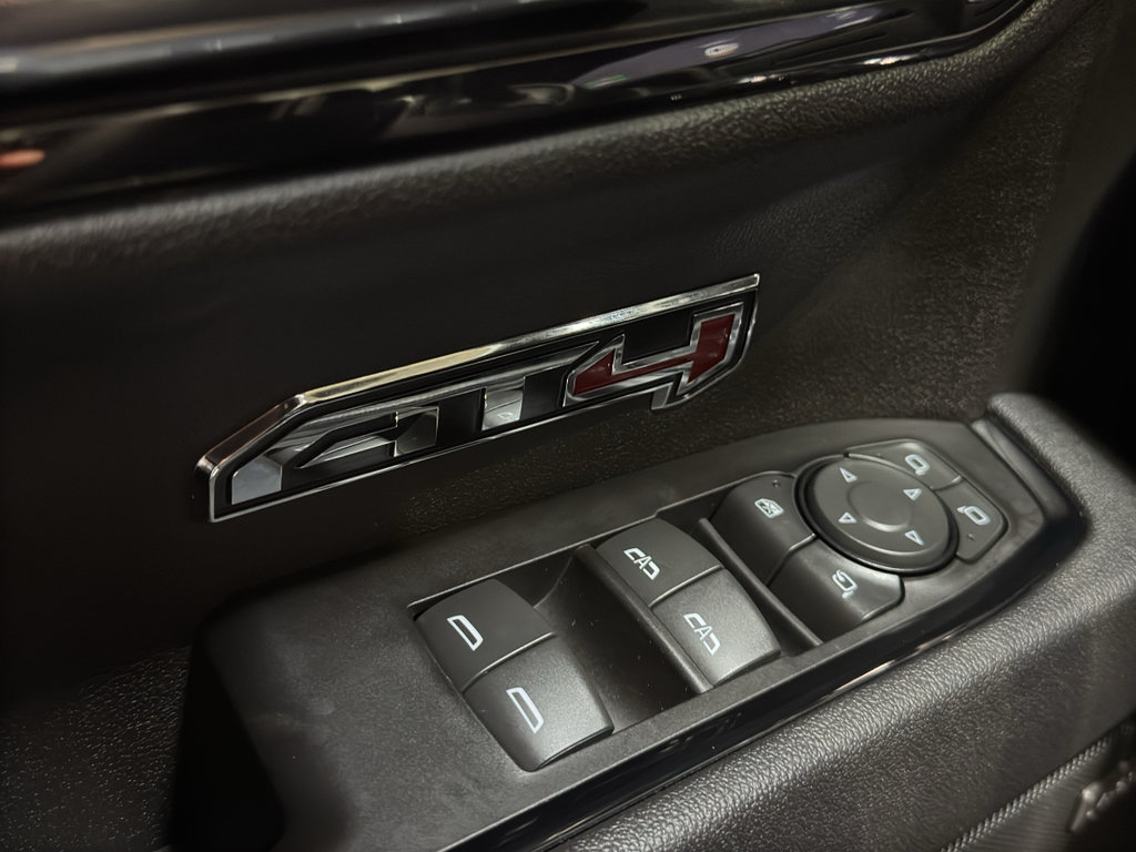 Used 2025 GMC Sierra 1500 AT4 w/ AT4 Premium Package AWD/4WD image 37