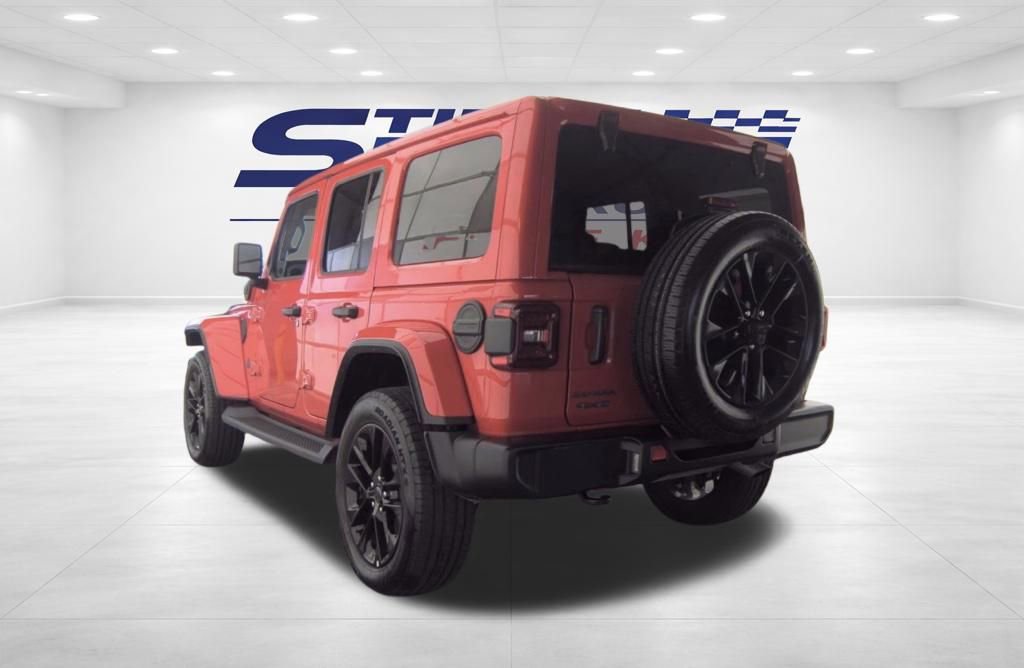 Used 2025 Jeep Wrangler Unlimited Sahara image 8