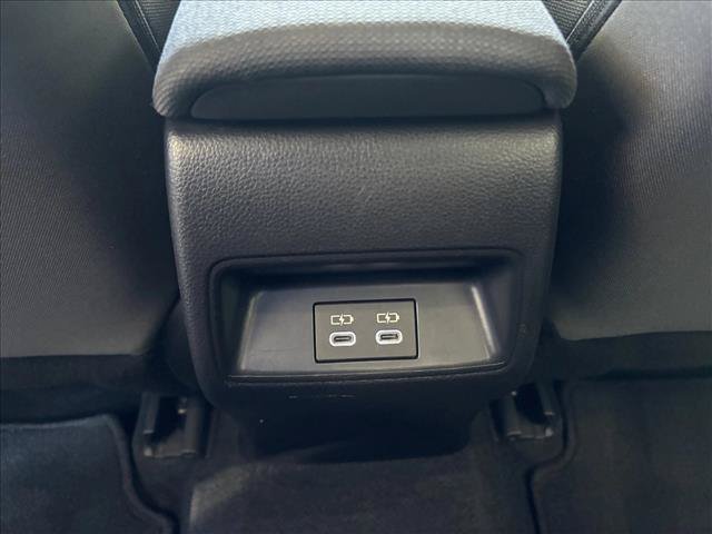 Used 2025 Toyota Corolla LE FWD image 17