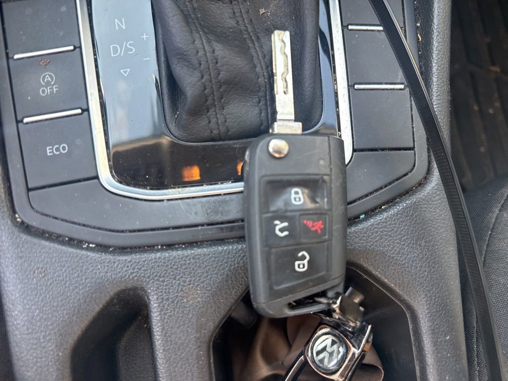 Used 2019 Volkswagen Jetta S image 39