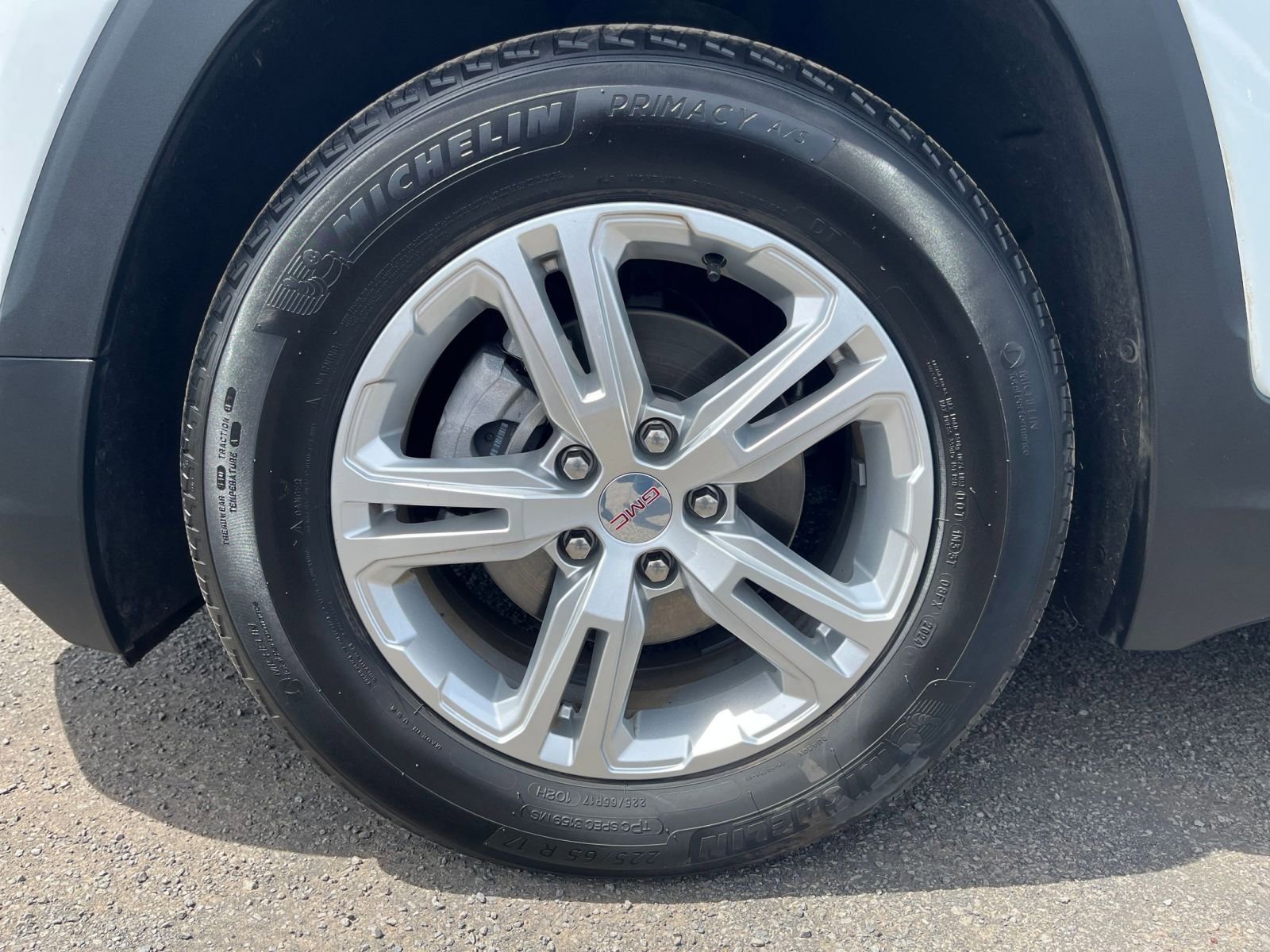Used 2024 GMC Terrain SLE FWD image 30