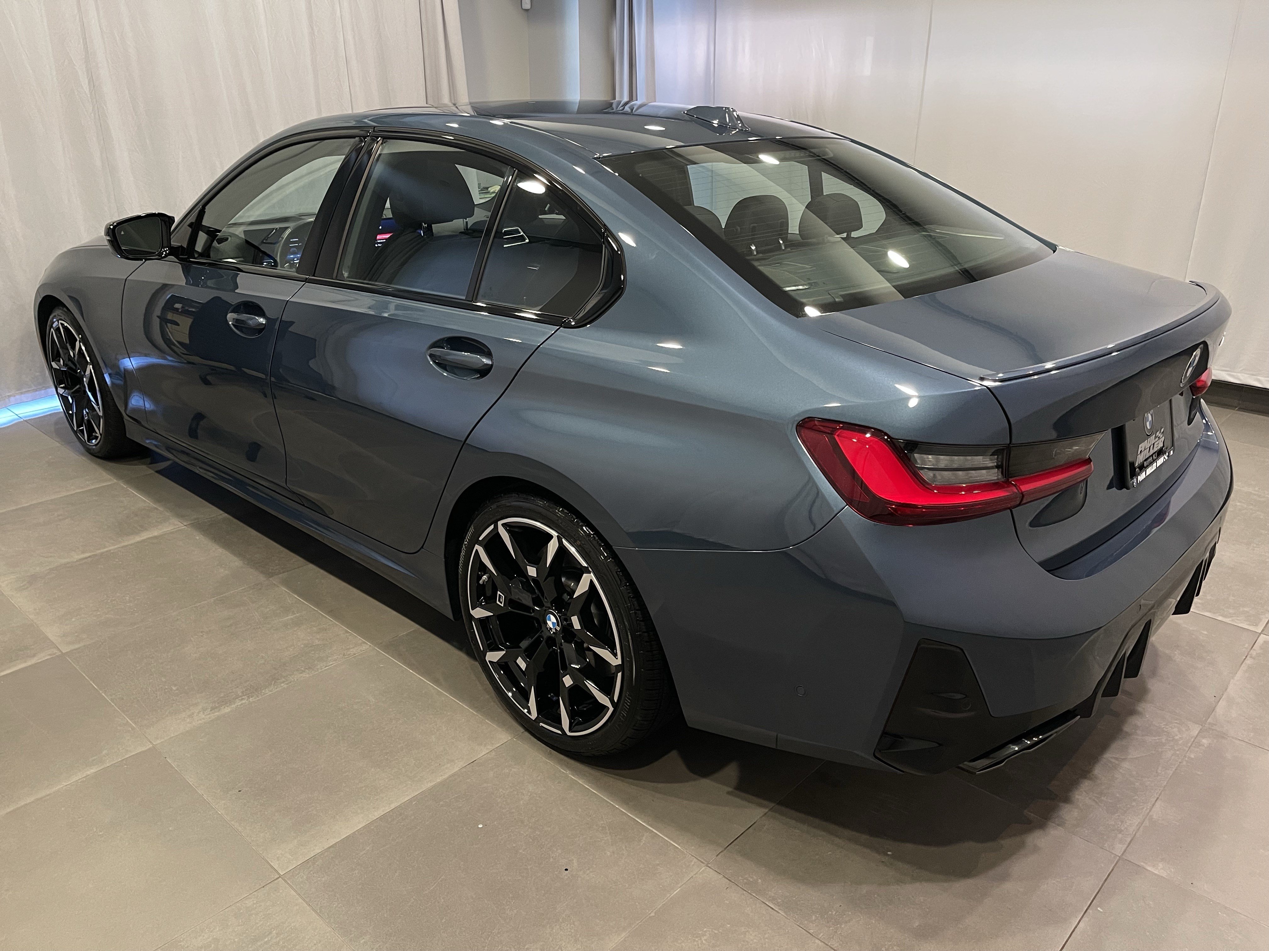 Used 2025 BMW M340i Sedan RWD image 4