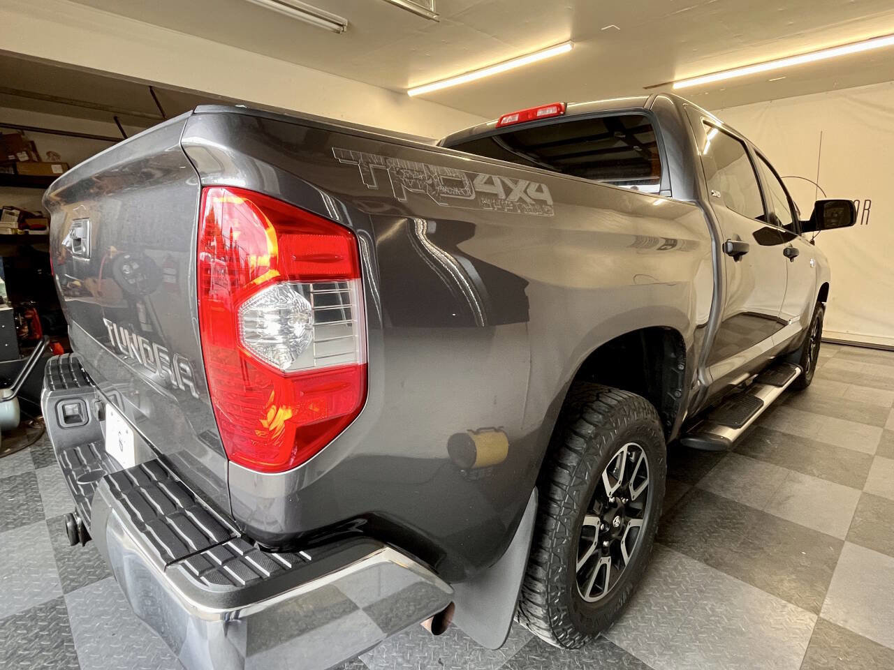 Used 2016 Toyota Tundra SR5 w/ TRD Off Road Package AWD/4WD image 4