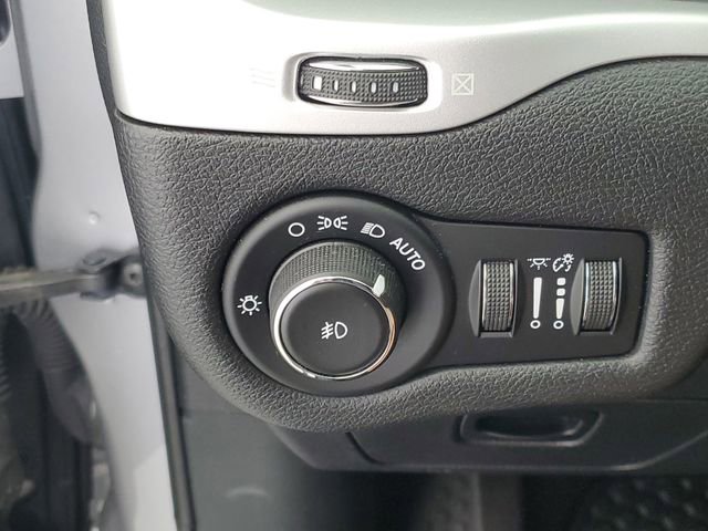 Used 2018 Jeep Cherokee Trailhawk w/ Trailer Tow Group image 17