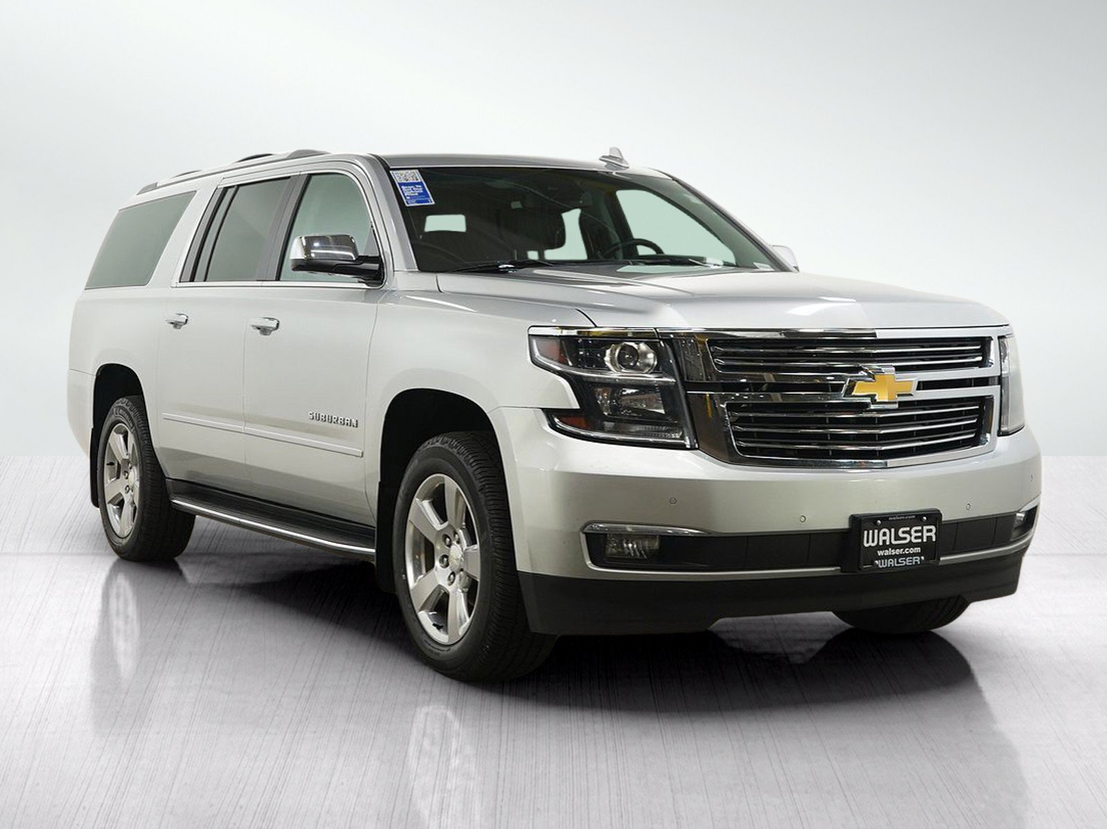 Used 2018 Chevrolet Suburban Premier AWD/4WD image 7