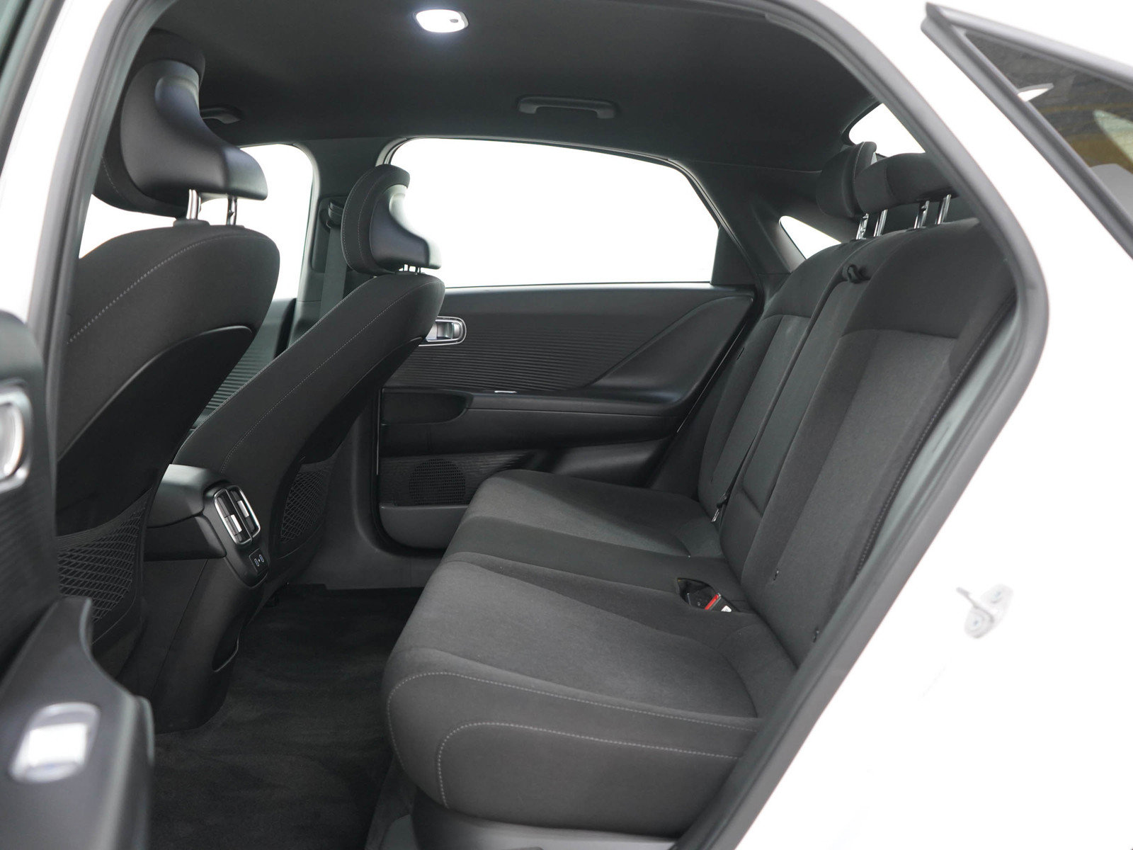 Used 2023 Hyundai Ioniq 6 SE AWD/4WD image 14