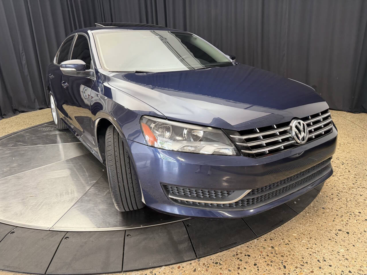 Used 2013 Volkswagen Passat TDI SE FWD image 13