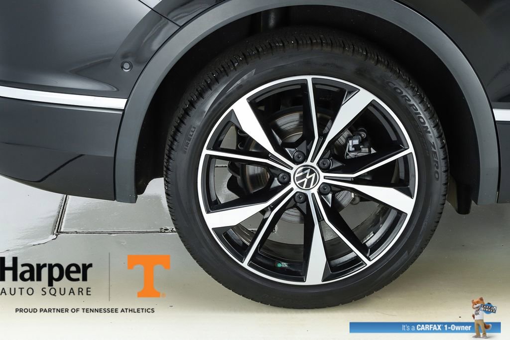 Used 2024 Volkswagen Tiguan SEL R-Line image 52