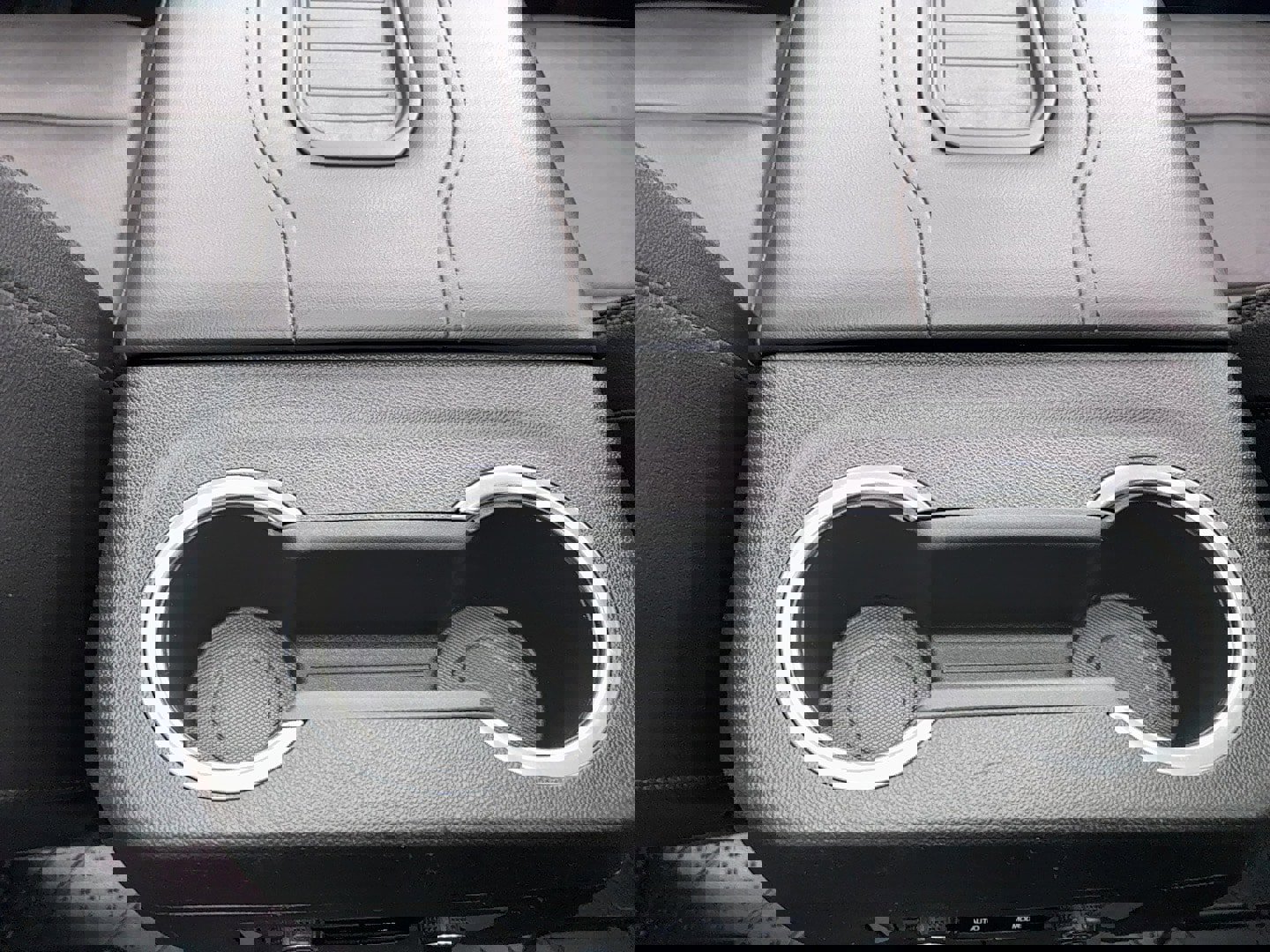 Used 2021 Chevrolet Suburban High Country w/ Premium Package image 13