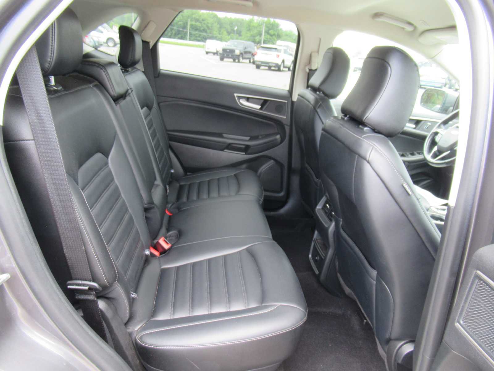 Used 2023 Ford Edge SEL AWD/4WD image 12