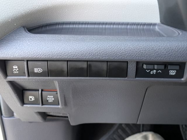Used 2023 Toyota Sienna XLE FWD image 20