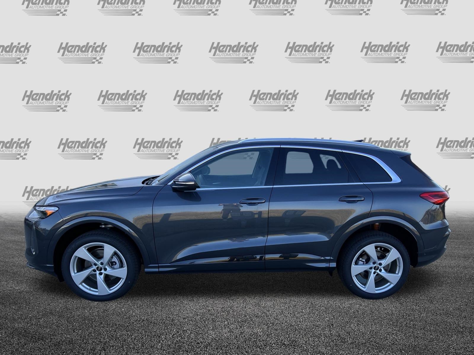 Used 2025 Audi Q5 Premium AWD/4WD image 6