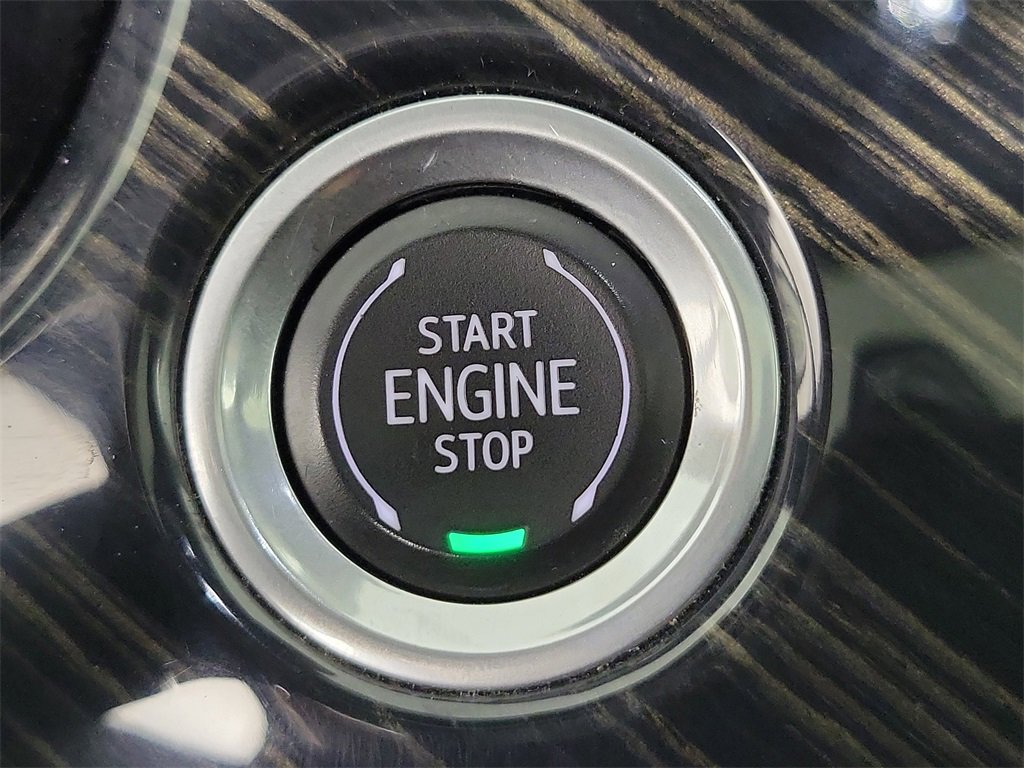 Certified 2023 Cadillac XT6 Premium Luxury w/ Technology Package image 31