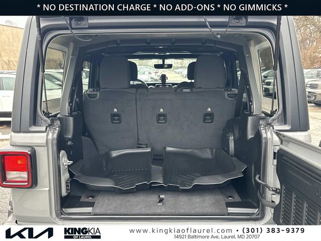 Used 2023 Jeep Wrangler Sahara image 18
