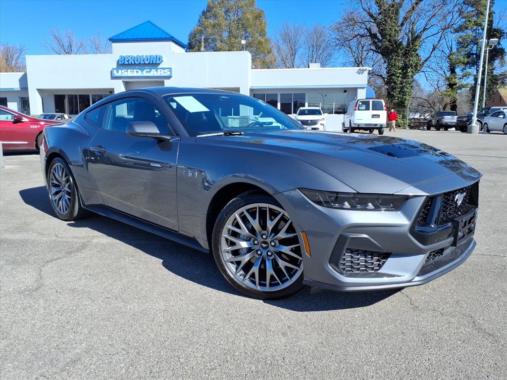 Used 2025 Ford Mustang GT Premium image 2