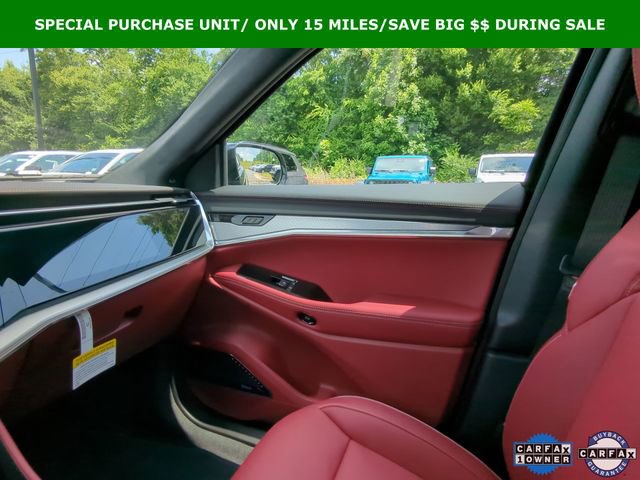 Used 2025 Jeep Wagoneer S Launch Edition image 13