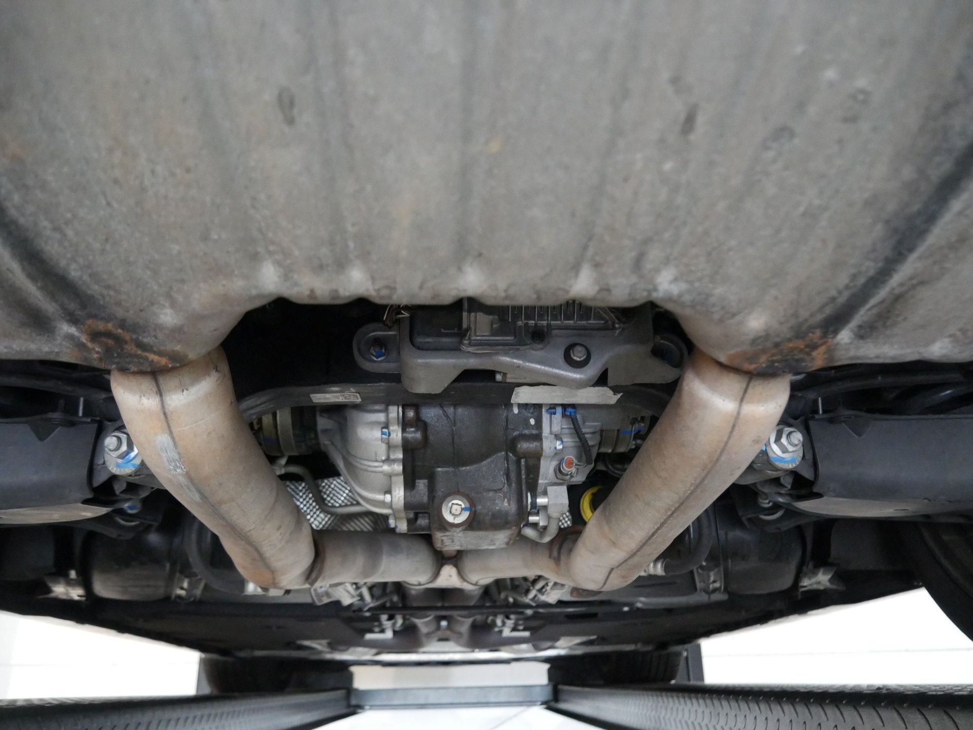 Used 2020 Chevrolet Camaro ZL1 RWD image 6
