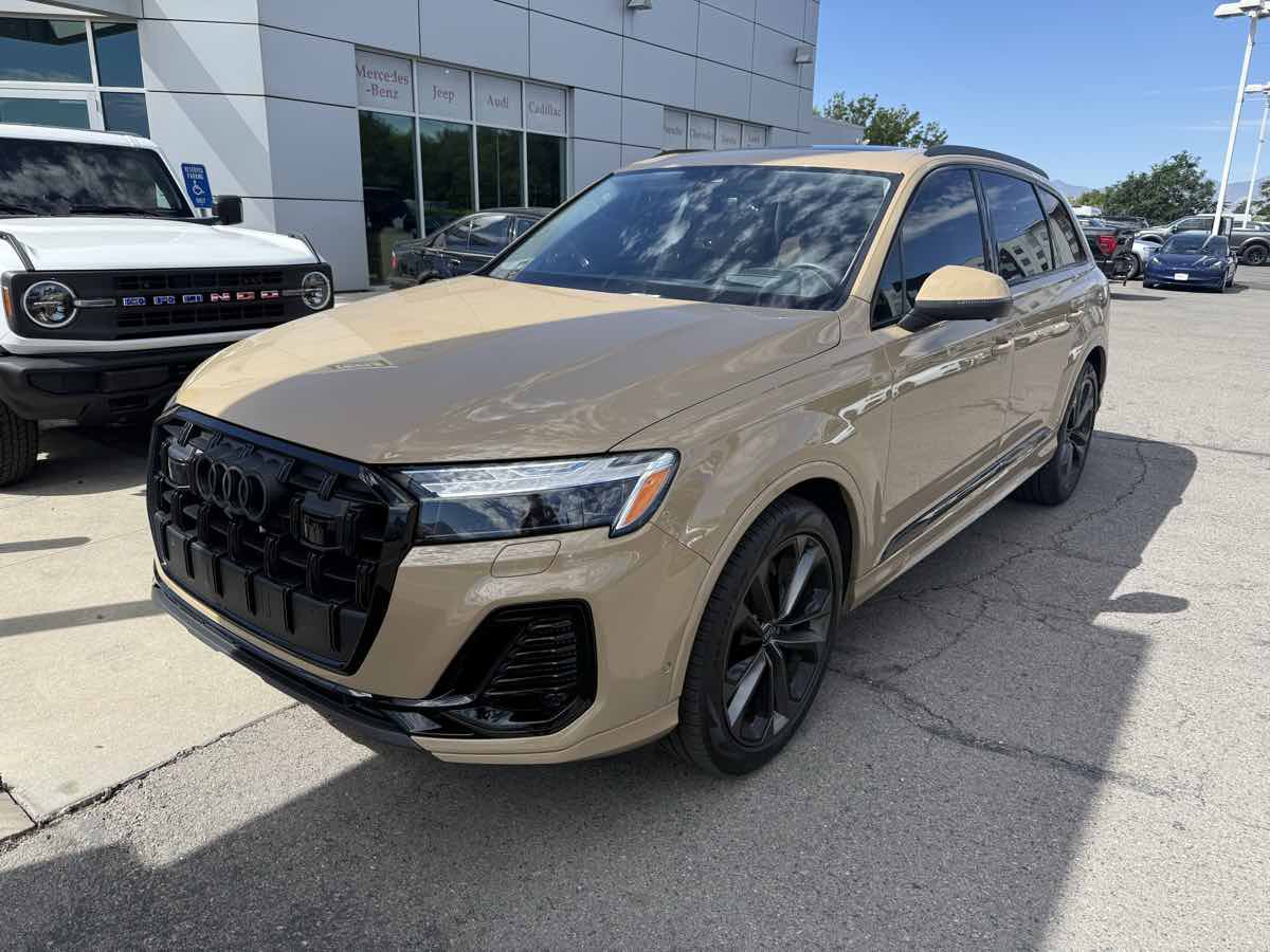 Used 2025 Audi Q7 3.0T Prestige w/ Prestige Package AWD/4WD image 2