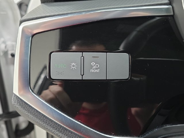 Used 2025 Audi Q3 2.0T Premium AWD/4WD image 24