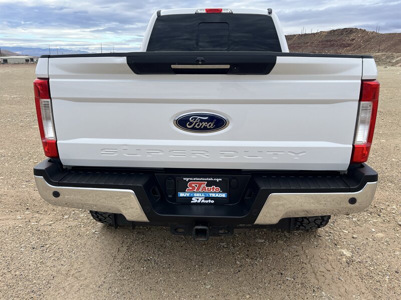 Used 2017 Ford F250 Lariat w/ Lariat Ultimate Package AWD/4WD image 7