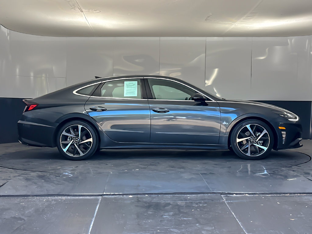 Used 2023 Hyundai Sonata SEL Plus FWD image 2