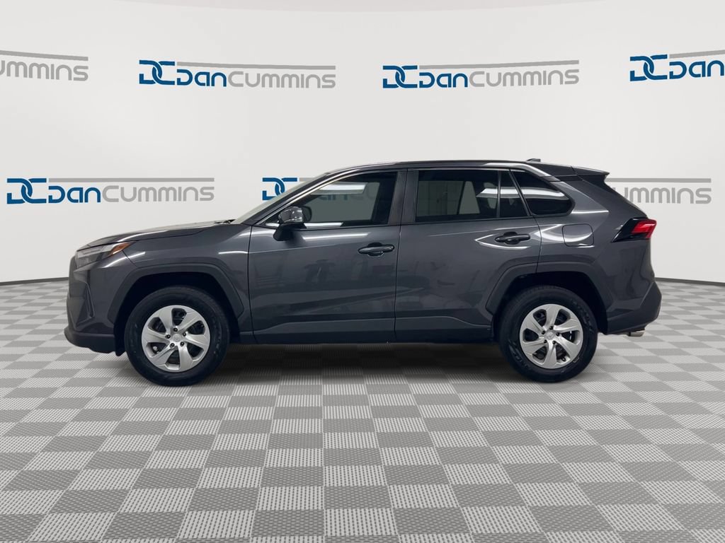 Used 2023 Toyota RAV4 LE AWD/4WD image 5