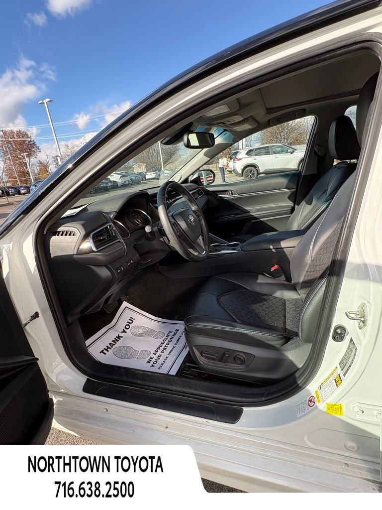 Used 2018 Toyota Camry XSE image 13