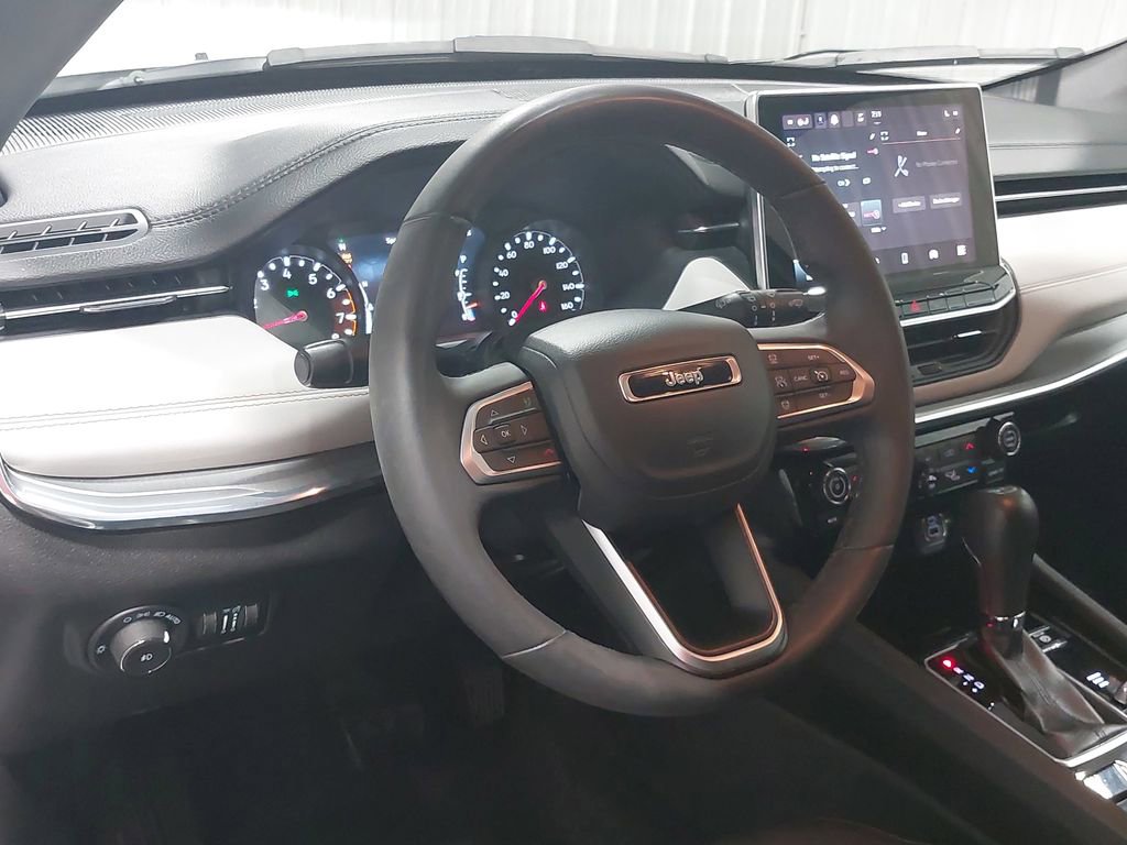 Used 2023 Jeep Compass Limited w/ Elite Group image 15