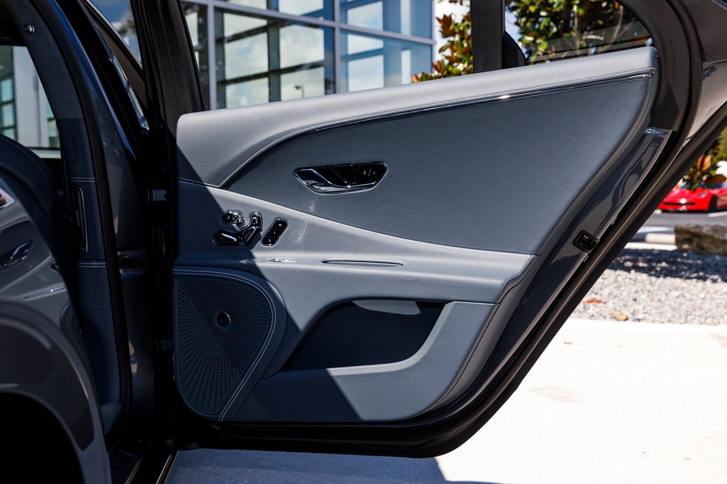 New 2026 Bentley Flying Spur Plug-In Hybrid image 28