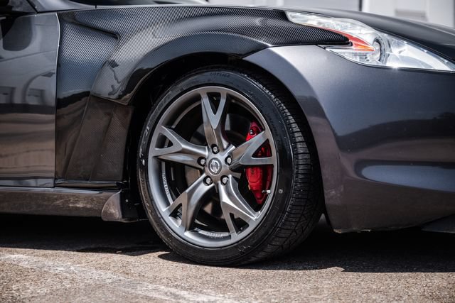 Used 2010 Nissan 370Z Touring w/ Sport Pkg RWD image 40