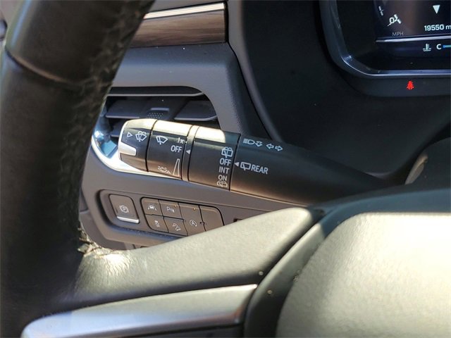 Used 2023 Chevrolet Suburban Z71 image 13