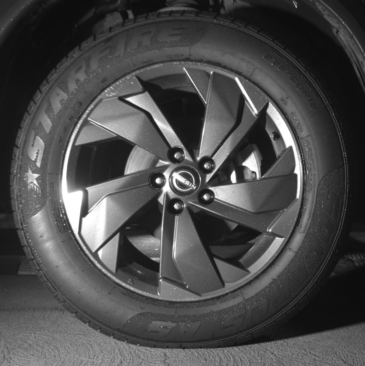 Used 2025 Nissan Rogue SV FWD image 13