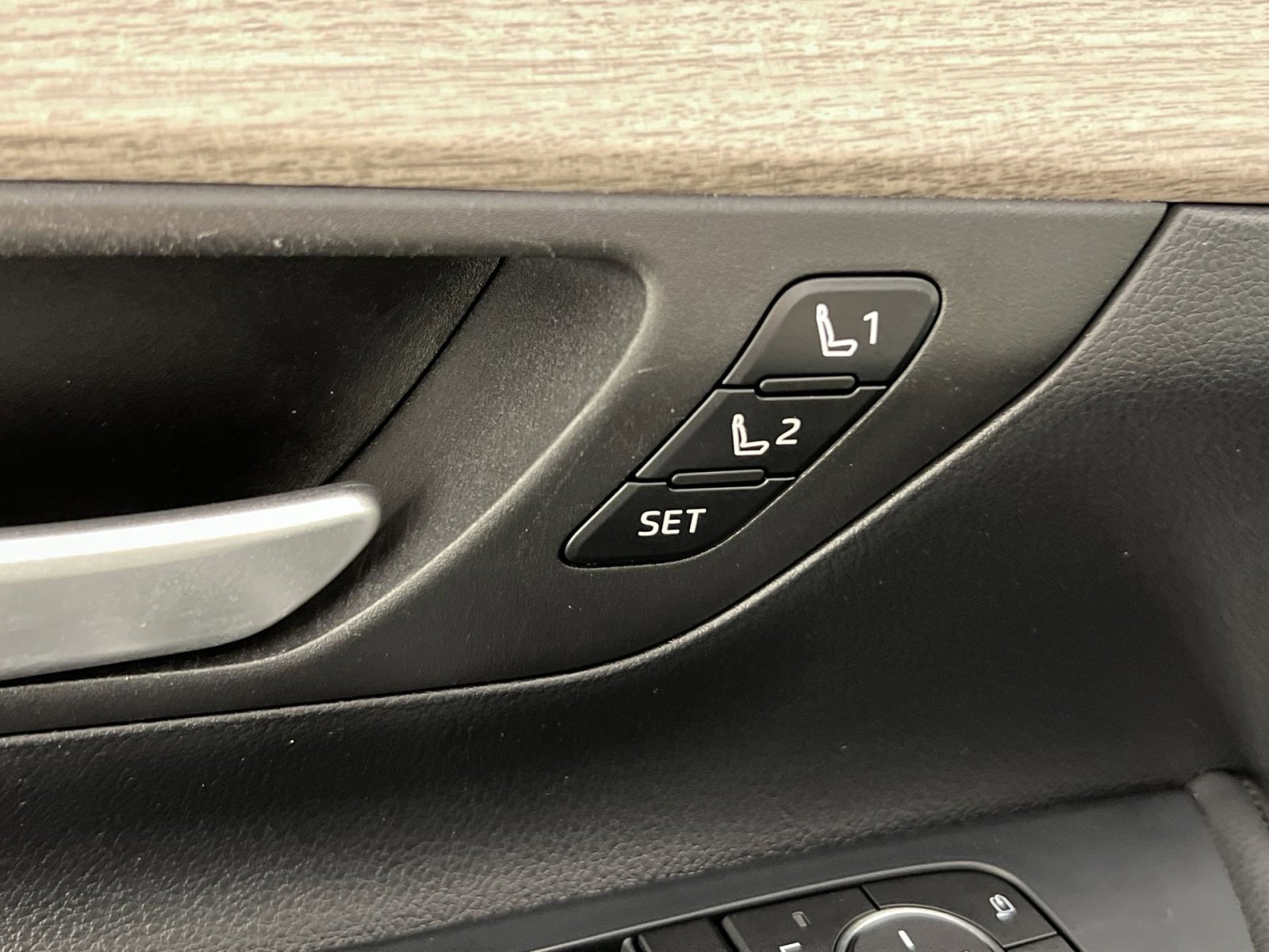 Used 2025 Toyota Grand Highlander Limited image 33