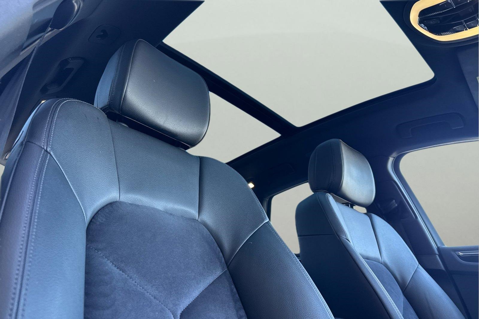 Used 2017 Porsche Macan image 21