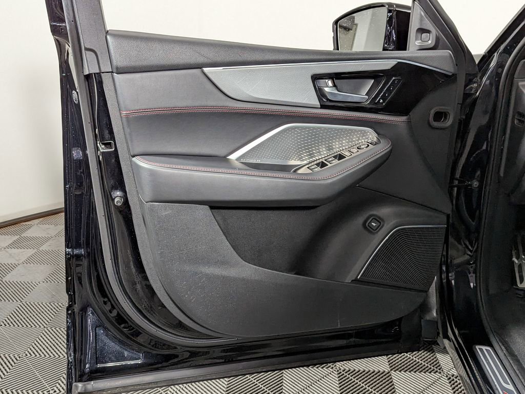 Used 2022 Acura MDX A-Spec image 13