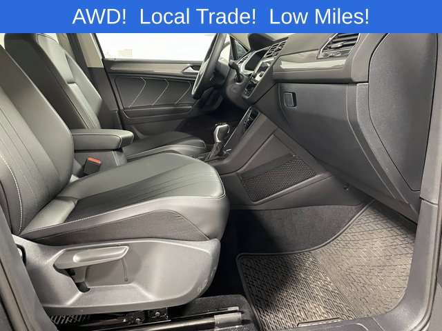 Used 2024 Volkswagen Tiguan SE w/ Panoramic Sunroof Package AWD/4WD image 23