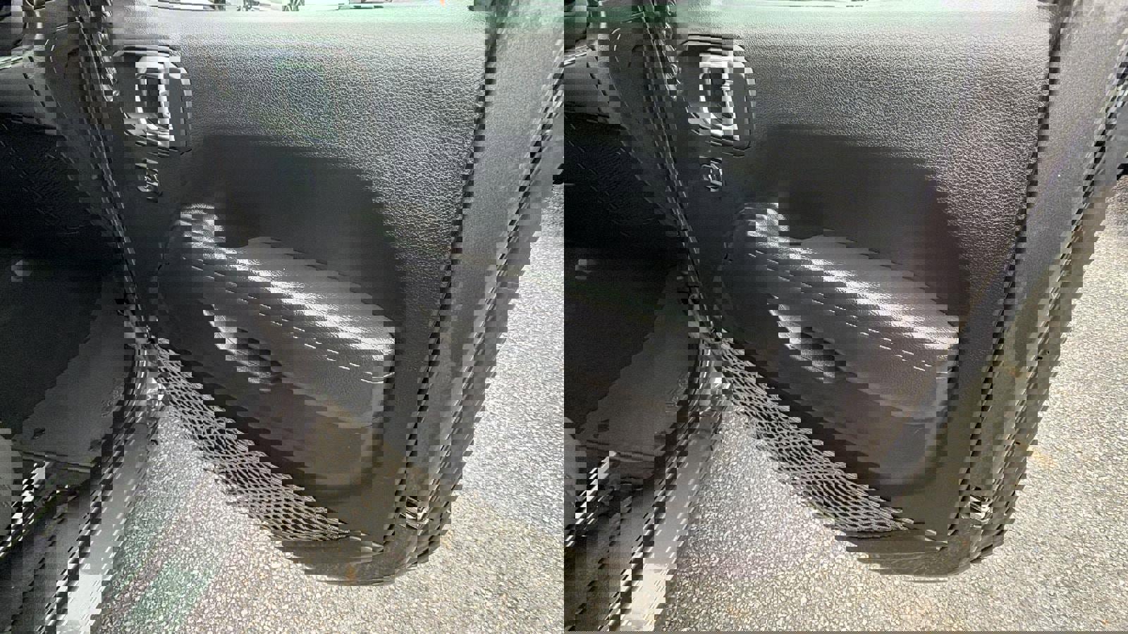 Used 2023 Jeep Wrangler Sport S image 16