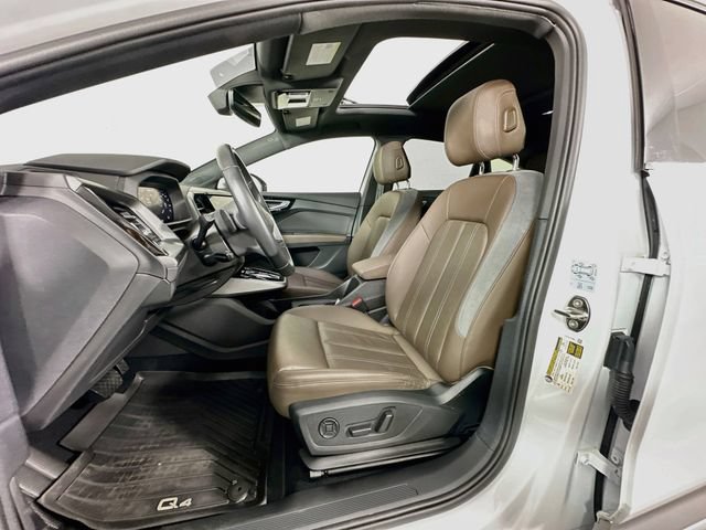 Used 2024 Audi Q4 e-tron Premium Plus w/ Premium Plus AWD/4WD image 4