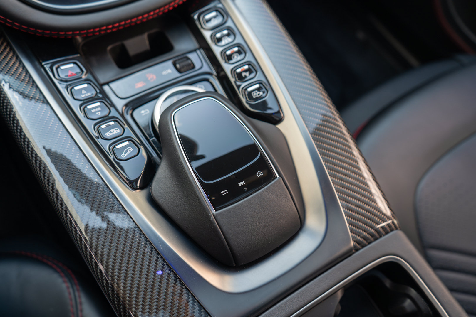 Used 2022 Aston Martin DBX AWD/4WD image 20