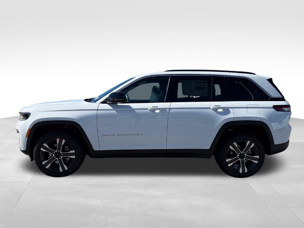 New 2027 Jeep Grand Cherokee Limited AWD/4WD image 2
