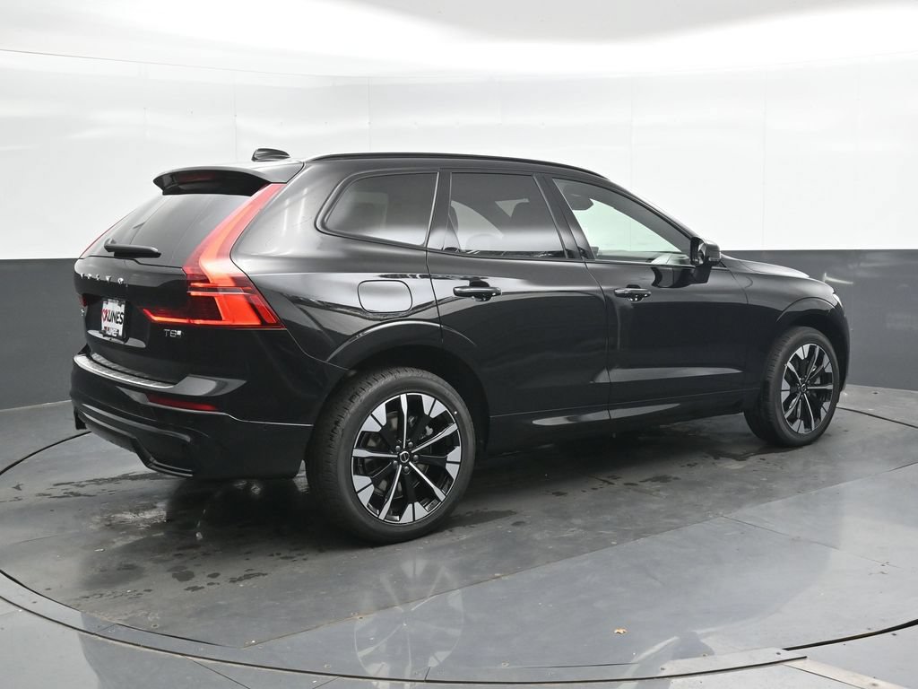 New 2026 Volvo XC60 T8 Plus w/ Protection Package Premier AWD/4WD image 2