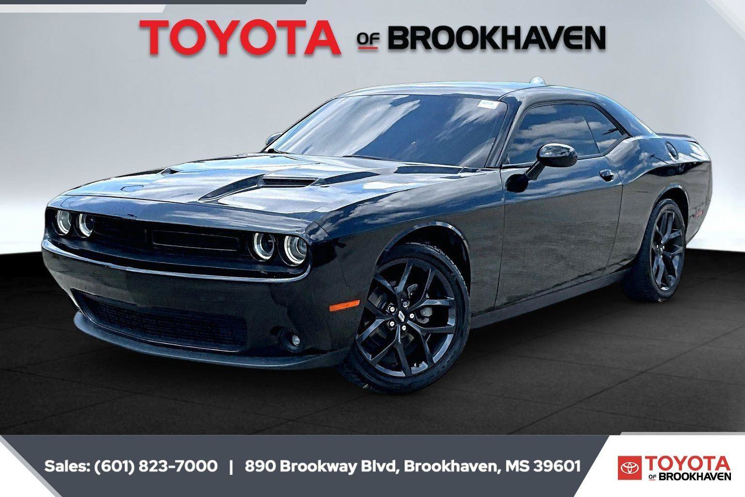 Used 2022 Dodge Challenger SXT w/ Blacktop Package RWD image 10