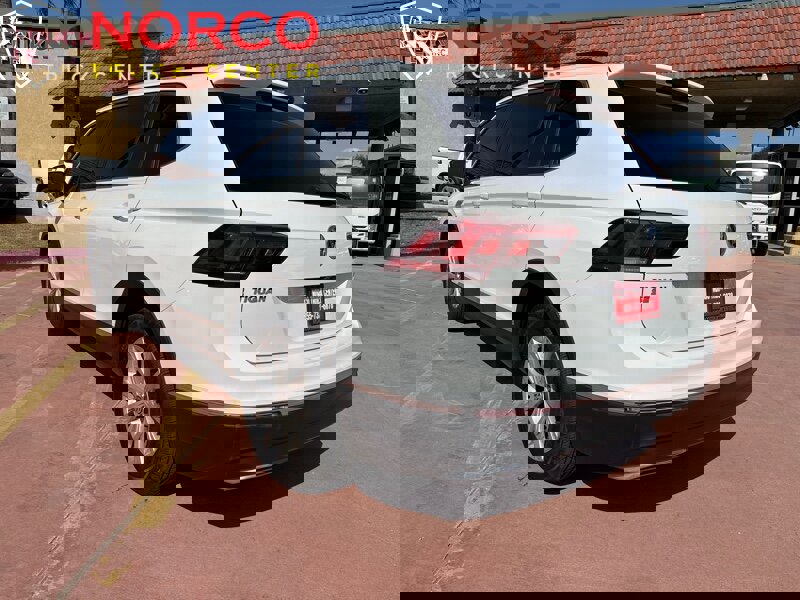 Used 2018 Volkswagen Tiguan SE image 6