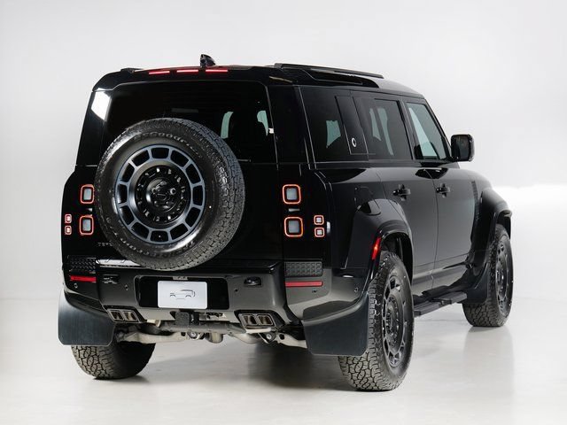 New 2026 Land Rover Defender 110 AWD/4WD image 2