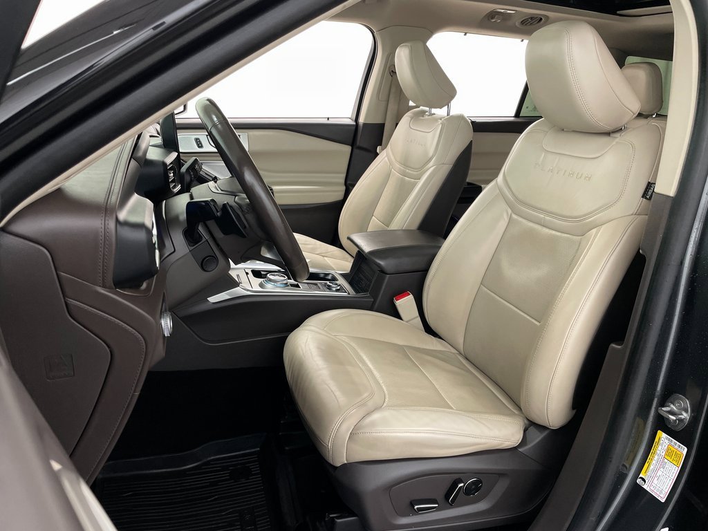 Used 2020 Ford Explorer Platinum image 32