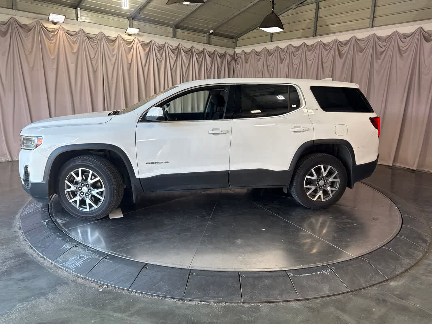 Used 2020 GMC Acadia SLE FWD image 8