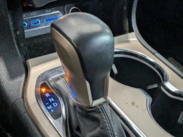 Used 2017 Jeep Grand Cherokee Limited AWD/4WD image 7
