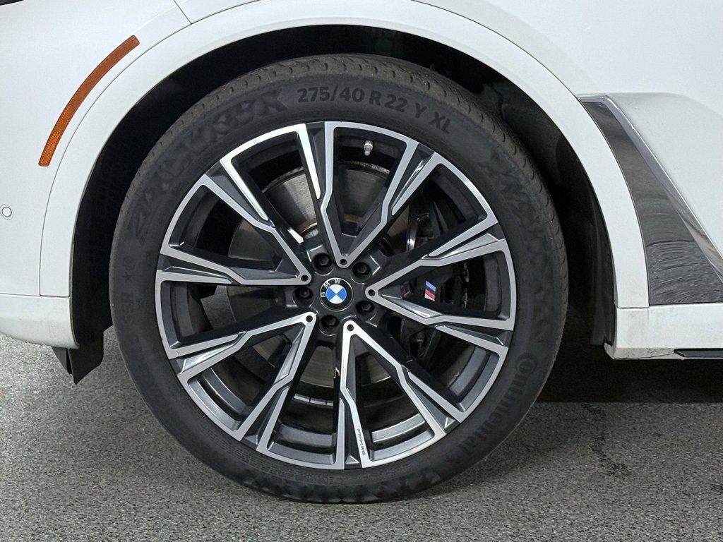 Used 2021 BMW X7 xDrive40i w/ Premium Package 2 image 17