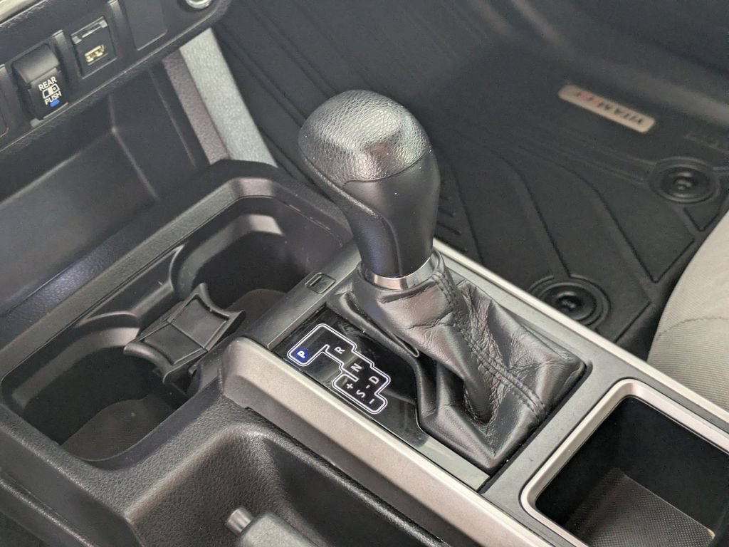Used 2021 Toyota Tacoma SR5 RWD image 22