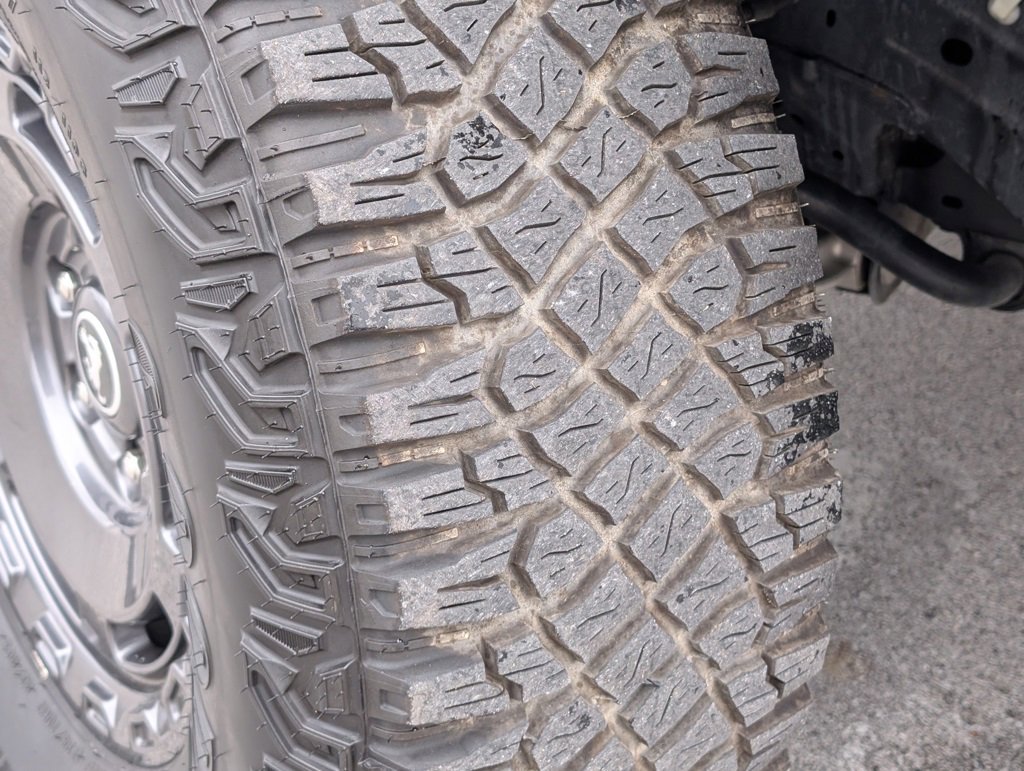 Used 2024 Ford Bronco Everglades image 32